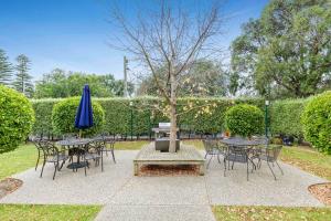 Centre of Queenscliff -Heritage Ballroom Apartment One