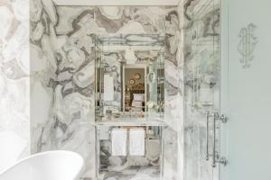 Prestige Double Room with Park View room in Grand Hotel Tremezzo