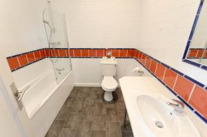 Opul Boutique at Admiral House