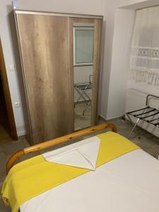 Traditional House with breathtaking view, Makis