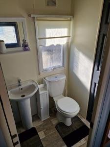 Browns caravan rentals, ingoldmells 4 berth caravan silver beach