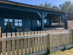 Retreat Hot Tub Highland Cabin - Milton