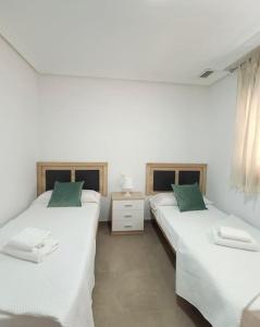 Mar y Sal 12 Suites, gran terraza con vistas al mar, 2 Hab, garaje y piscina