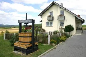 FelsengartenHof Ferienwohnung - Безіґайм