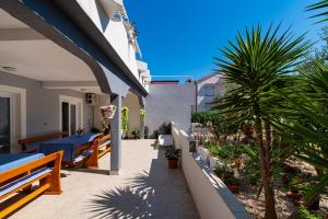 Apartments Say close to Center and Beach