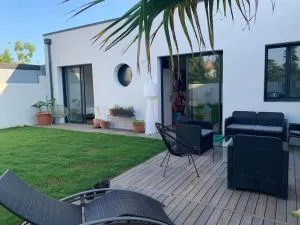 Maison de vacances piscine intérieure La Rochelle - Cité de Beauregard