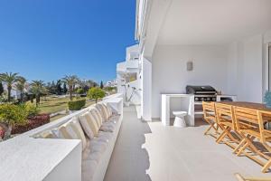MARBELLA BANUS SUITES - Beautiful Modern Flat Sea Views