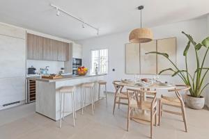 MARBELLA BANUS SUITES - Beautiful Modern Flat Sea Views