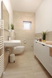 Papas Court III Pasman Villa with pool