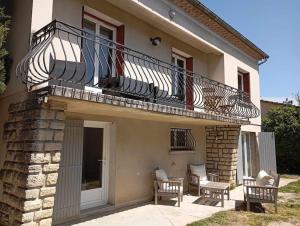 Maisons de vacances Maison 3 chambres avec jardin et piscine a deux pas d-Avignon : photos des chambres