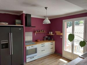 Maisons de vacances Maison 3 chambres avec jardin et piscine a deux pas d-Avignon : photos des chambres