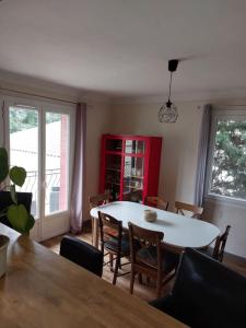 Maisons de vacances Maison 3 chambres avec jardin et piscine a deux pas d-Avignon : photos des chambres