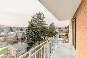 Glenview West Apartment w Patio - Near Downtown