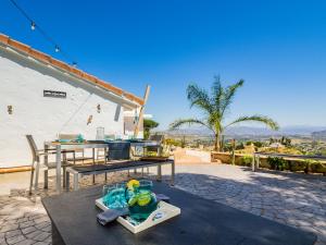 Cubos Los Olivos View Rural House