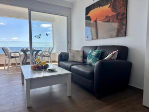 NEUE 2 SCHLAFZIMMER FERIENWOHNUNG DiREKT AM STRAND