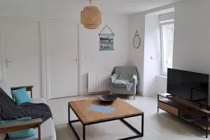 Charmant T3, 200m du Port, Plage à Pied - Appart 4 - 比尼克