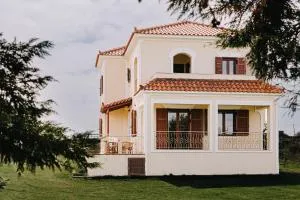 Joanna's House - Repanídhion