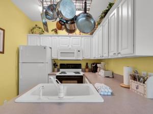 Caribbean Breeze by Newman-Dailey