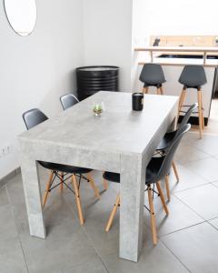 Maison charmante et spacieuse-terrasse près du centre ville