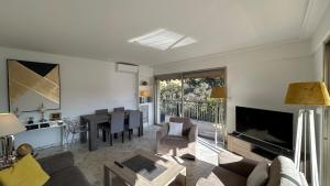 A083 - Modern & Bright apt - Cannes center