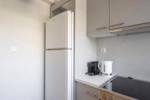 Tranquil Voula Getaway, A Calm Retreat in Voula