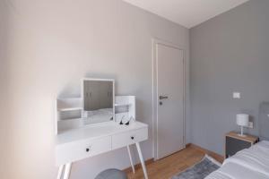 Tranquil Voula Getaway, A Calm Retreat in Voula