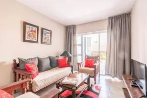 NO loadshedding 3km to Gautrain Short or Long stays Uncapped Wi-Fi - Irene