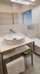 Falcon Apartment 5 Metro SGH