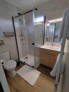 Maisons de vacances Maison charmante avec jardin : photos des chambres
