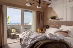 LADY L sea view studio