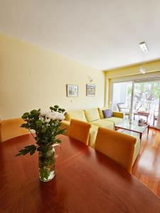 Apartment Mirna, 2-bedroom Apartment, Overlooking the Beach