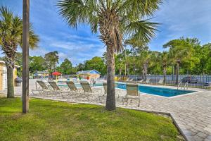 Coastal Views and Resort Fun! Myrtle Beach Condo