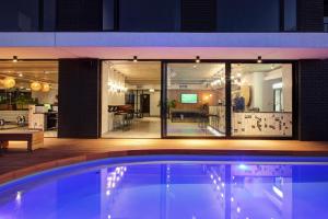 402 WEX1 by Perch Stays with daily housekeeping