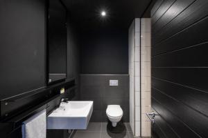 402 WEX1 by Perch Stays with daily housekeeping