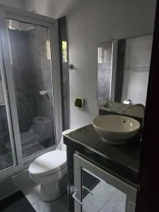 Condominios 0101 - Agua Caliente