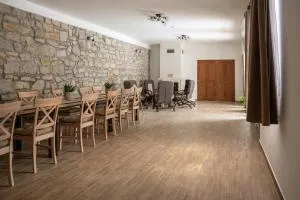 Páca-hegyi szálláshely - 沙托劳尔尧乌伊海伊