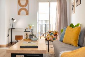 C21 Trendy 2 Bdr & Parking downtown