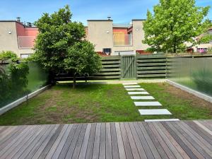 Dreamy nature apartment near city-family friendly, FREE parking 