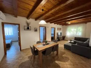 R-Home Apartman - Tóközpuszta