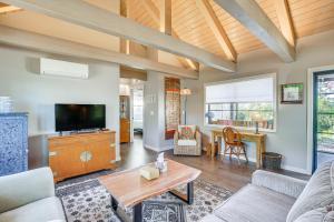 Kimiko Getaway w Fire Pit – 15 Mi to Eugene