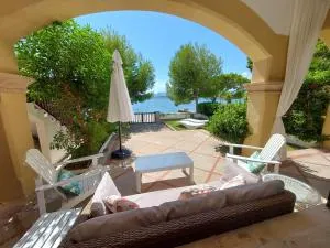 CASA FARO Spacious, Ground Floor Property on the Pine Walk, Covered terrace with Sea Views. Wifi/Air Con - Formentor
