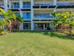 3 BR beach front Playa Bonita Beach Aquamarine building 102