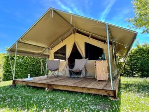 Campings Camping Onlycamp Pierre & Sources : photos des chambres