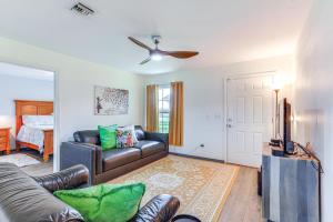 Idyllic Anthony Home Riding Arena with Mirror Wall!