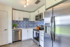 Idyllic Anthony Home Riding Arena with Mirror Wall!