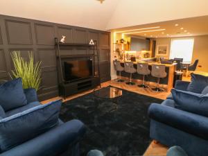 Netherdale Penthouse