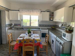 VILLA RURAL CON PISCINA PRIVADA