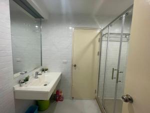 Cozy 1br walk to BTS and Airport Rail Link Close to Malls G7