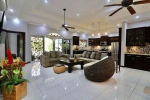 Villa Encantada By Vacation Pura Vida