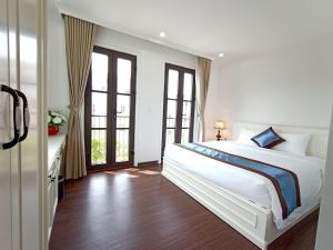 Khách sạn Time Lotus Hạ Long